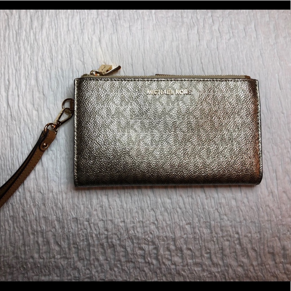 Michael Kors Wristlet Wallet